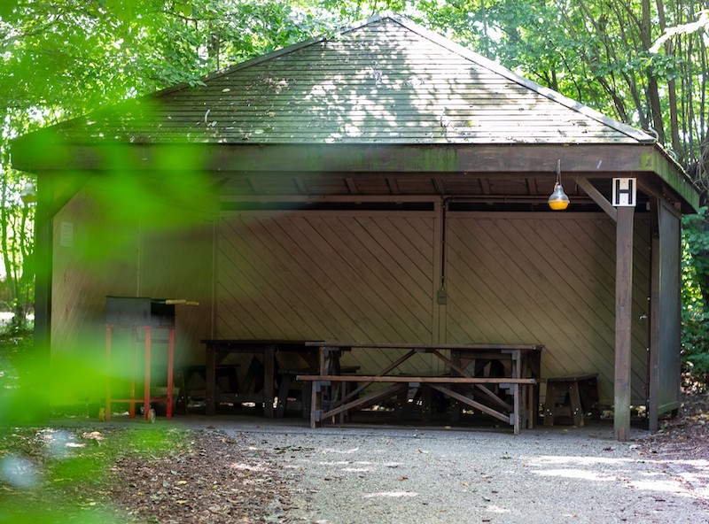 Photo d'un emplacement réservé au barbecue, bâtiment H