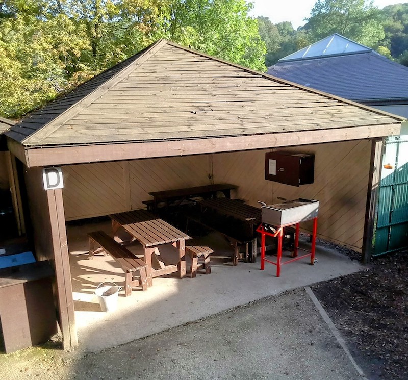 Photo d'un emplacement réservé au barbecue, bâtiment D
